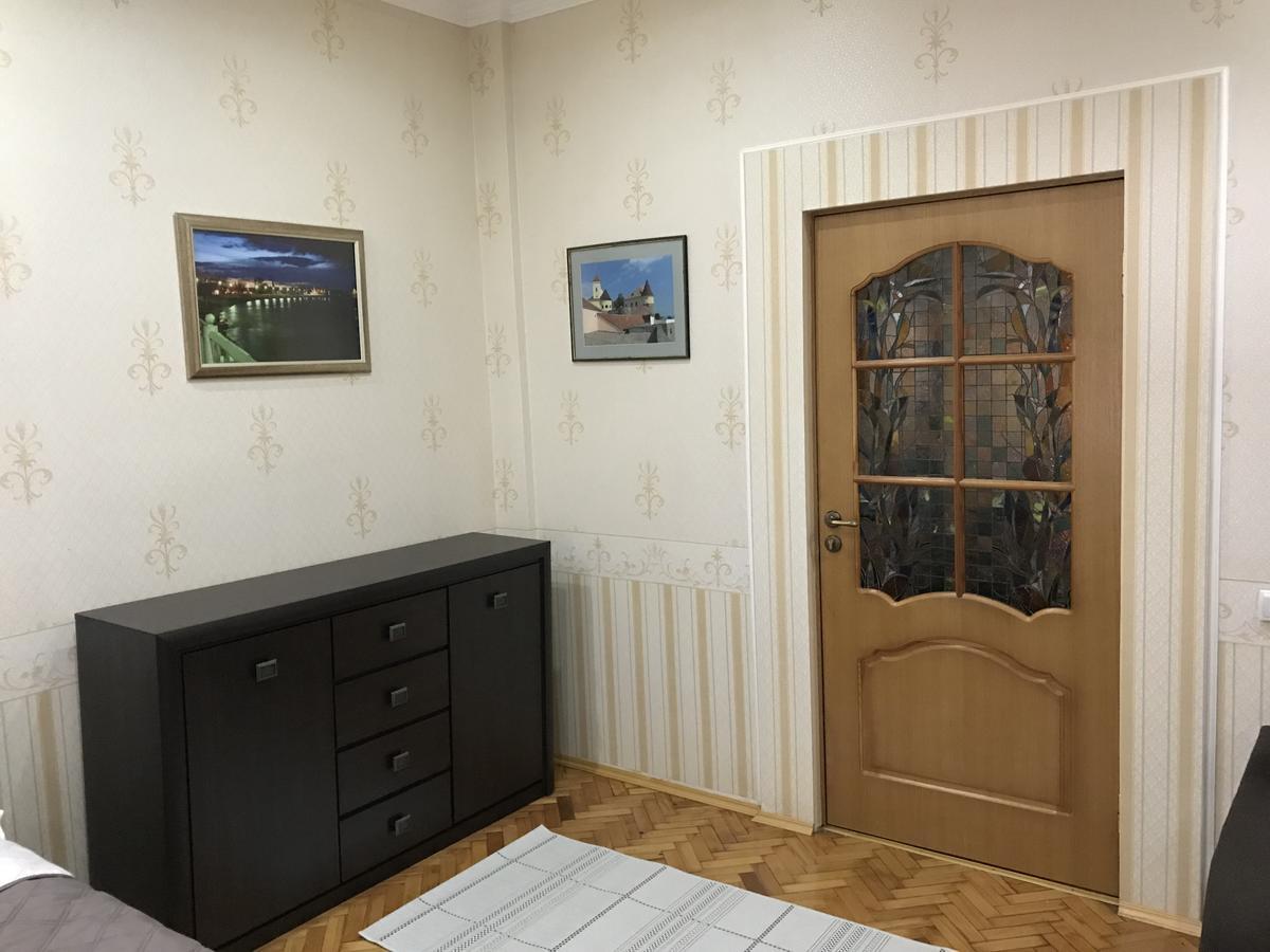 Large Apartment In The City Center Moukatcheve Extérieur photo