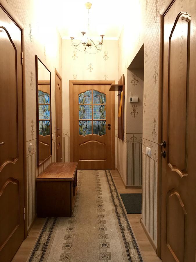 Large Apartment In The City Center Moukatcheve Extérieur photo