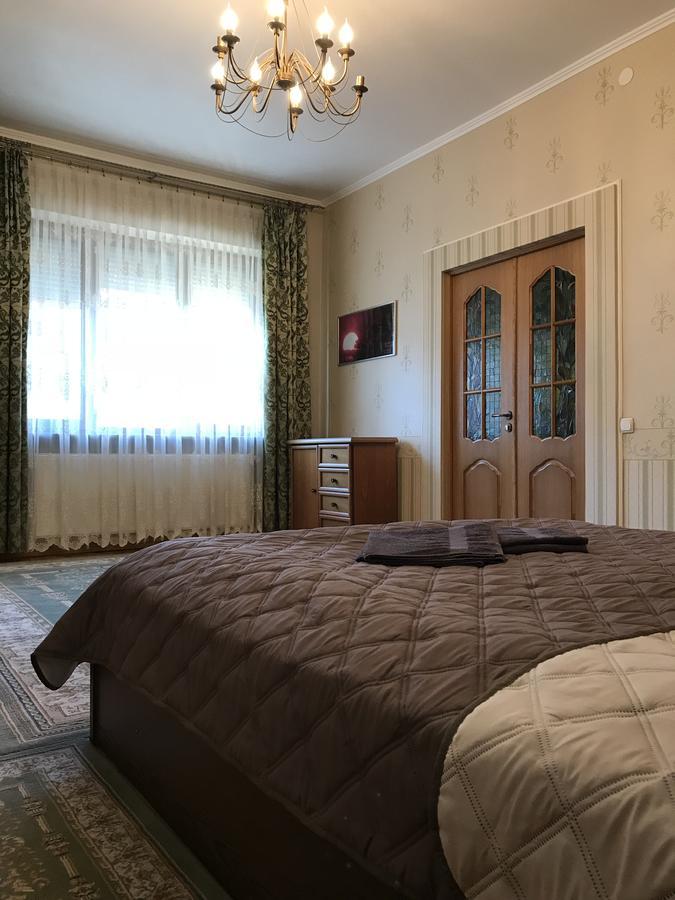 Large Apartment In The City Center Moukatcheve Extérieur photo