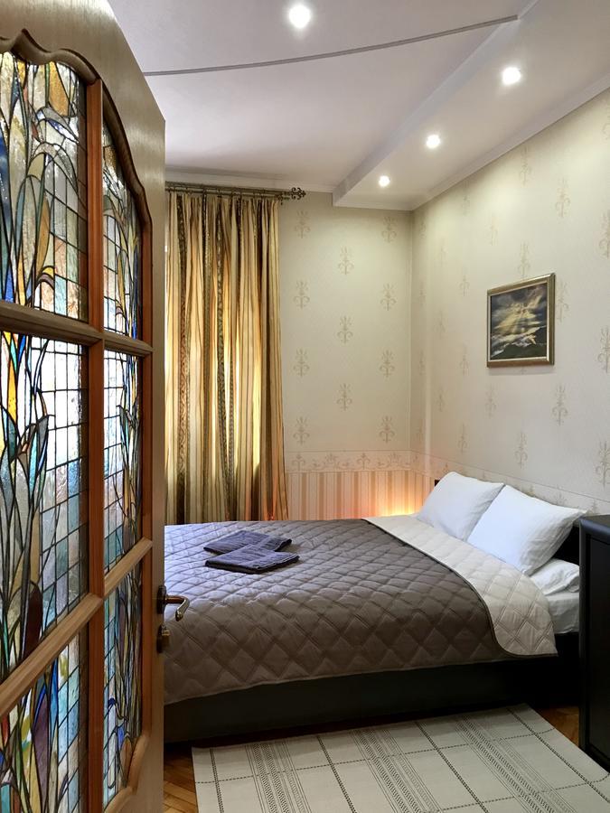 Large Apartment In The City Center Moukatcheve Extérieur photo